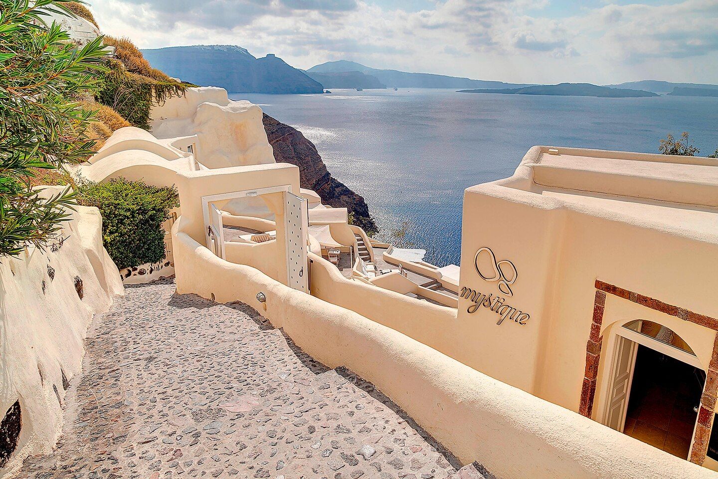 Mystique, a Luxury Collection Hotel, Santorini